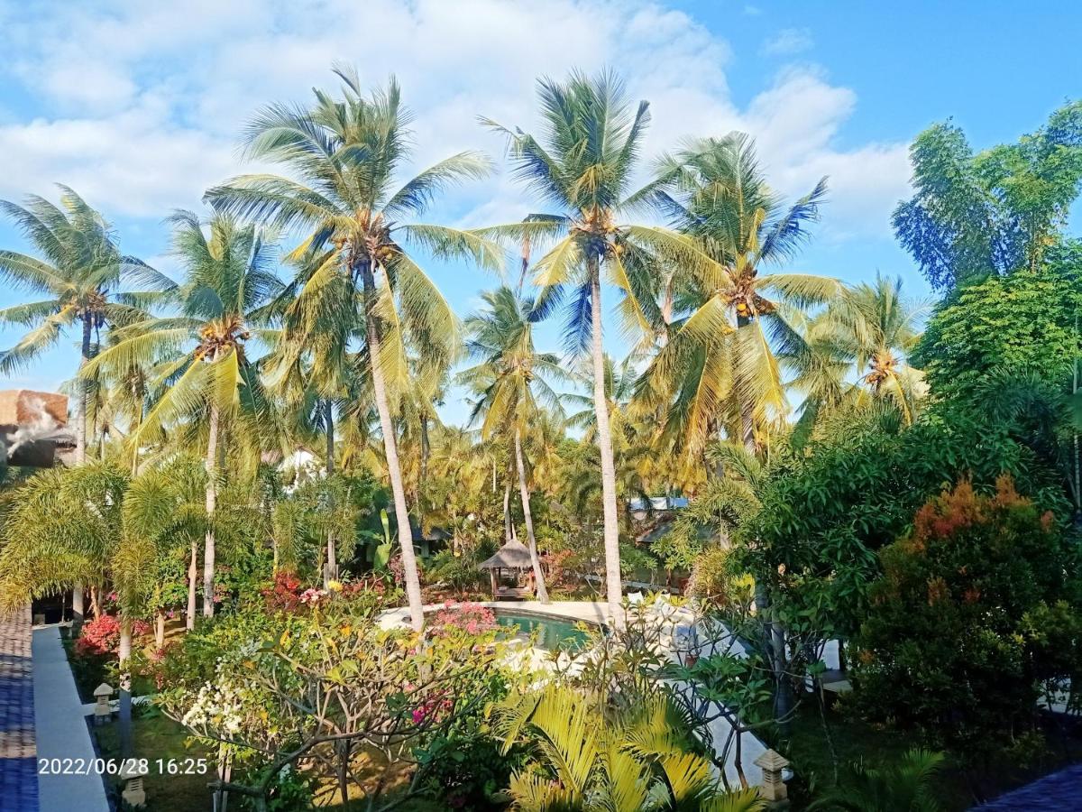 Отель Trawangan Oasis Гили Траванган Экстерьер фото